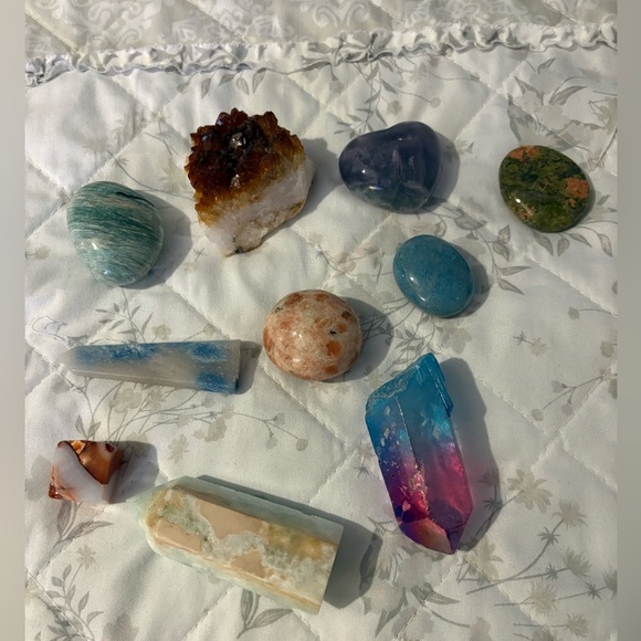 Assorted crystals - Picture 2 of 4